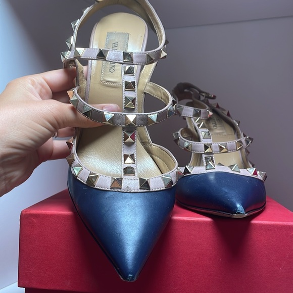 Valentino stud pumps - Picture 2 of 3